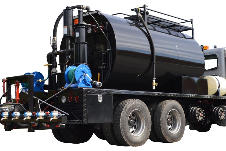 Neal Manufacturing introduces high-volume Seal Coating machine for large road projects