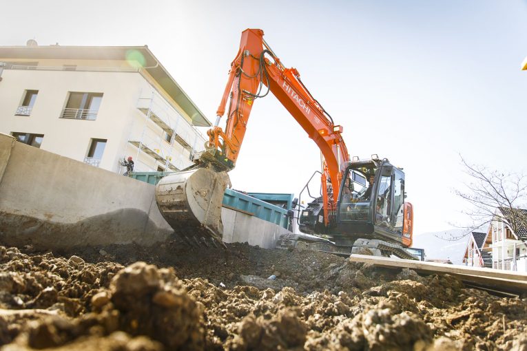 Hitachi Premium Rental excavator provides versatility and peace of mind in Annecy
