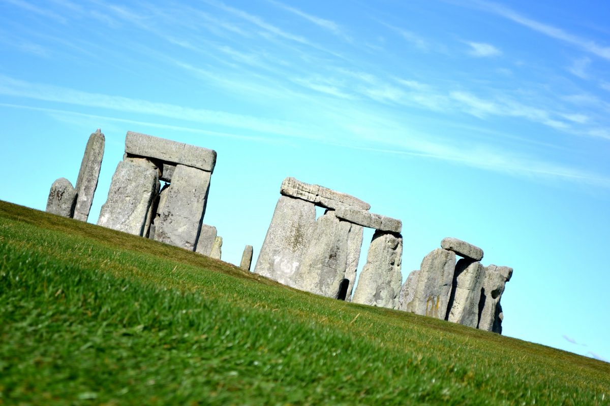 Highways England starts search for team to deliver A303 upgrade near Stonehenge