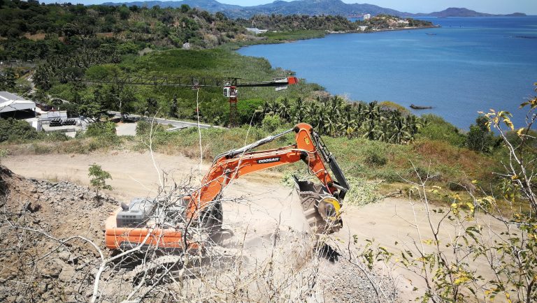 MB Crusher turns a complex jobsite on Mayotte into a piece of cake