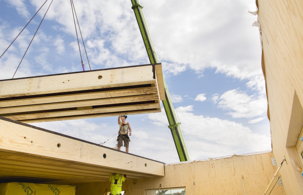 Verksbyen, a new green neighbourhood in Fredrikstad in Norway, showcases the future of sustainable living. As part of the project, construction company Arca Nova Bolig is building five five-storey apartment buildings situated in Capjon Park area in Verskbyen. The buildings are being constructed using Metsä Wood’s Kerto® LVL (laminated veneer lumber) products – making the construction fast, light and green.