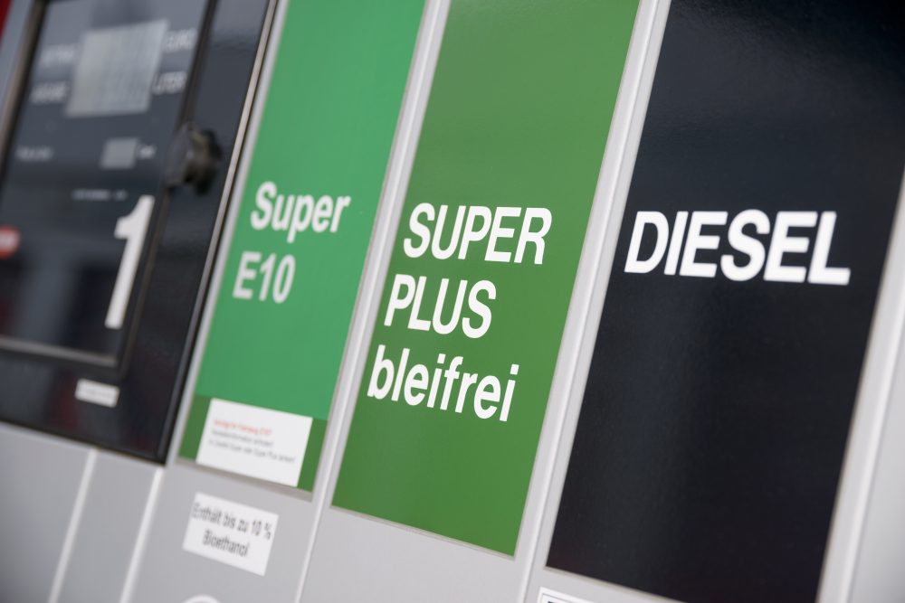 Renewable synthetic fuels for less CO₂ will power legacy vehicles and charge electric cars