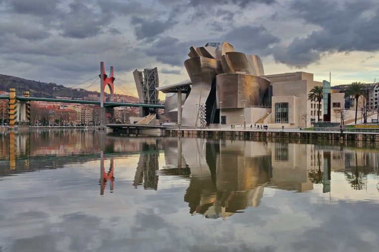 The OCU identifies the cleanest and most neglected cities in Spain