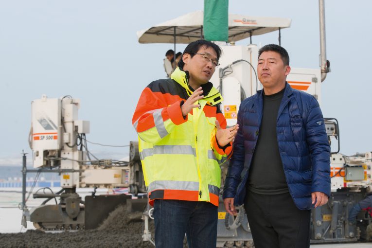 New Beijing International Airport gets precision aprons with Wirtgen Slipform Pavers