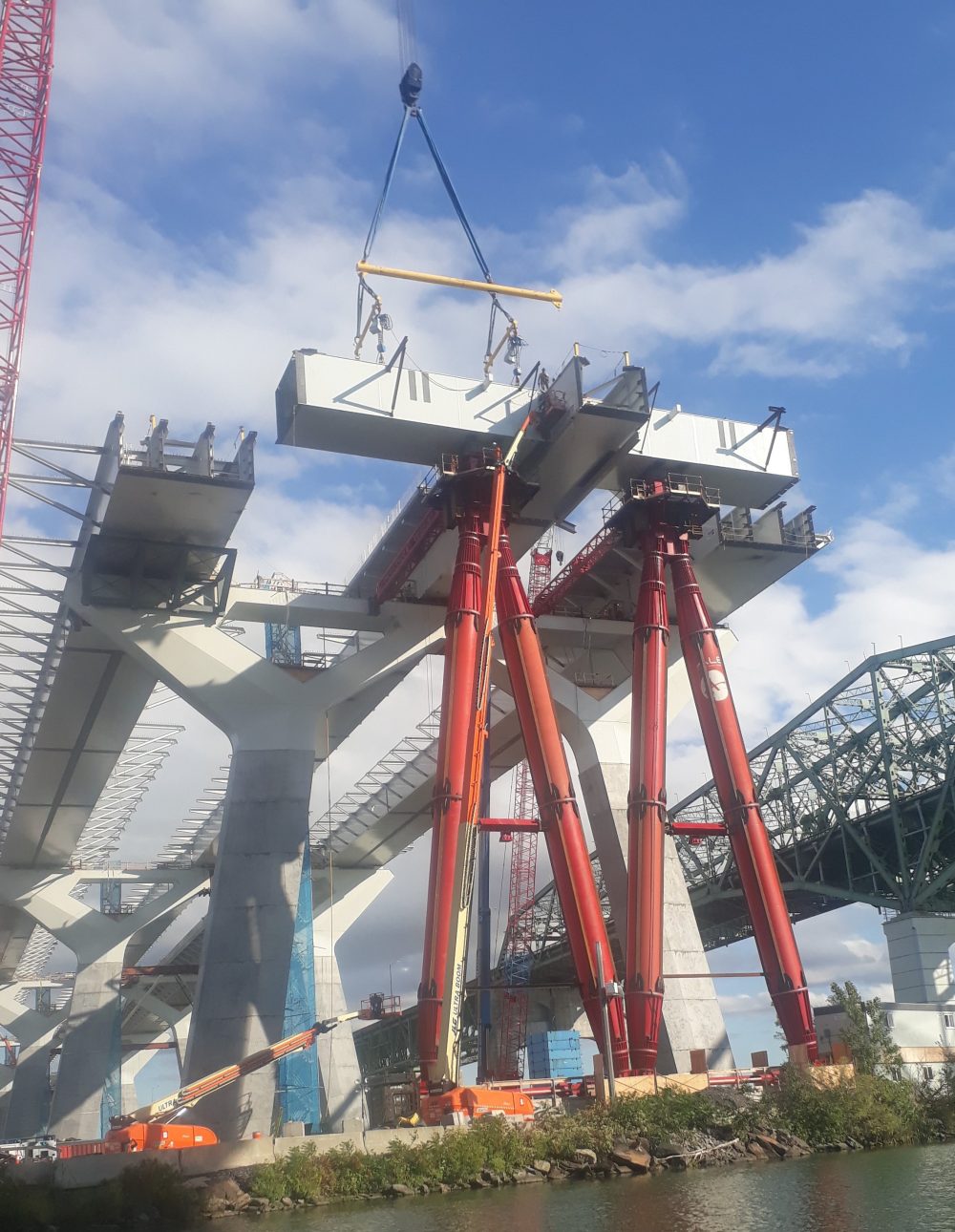 Canadian bridge installation accelerated with specialist support from ALE