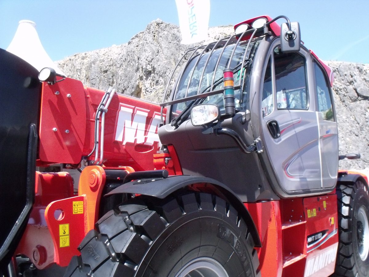 Manitou acquires majority stake in British equipment dealer Mawsley Machinery