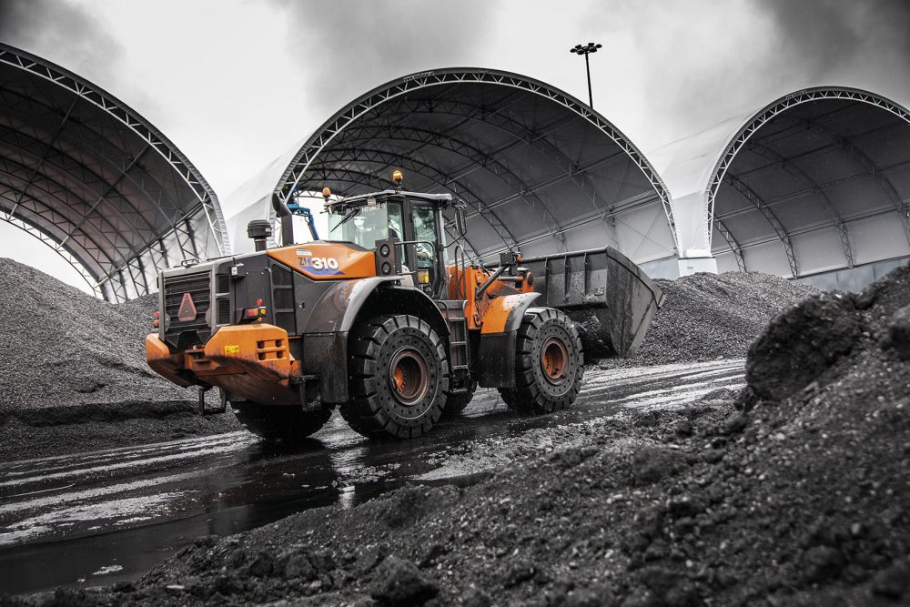 KB Group expands loader fleet with Hitachi Premium Rental in Amsterdam