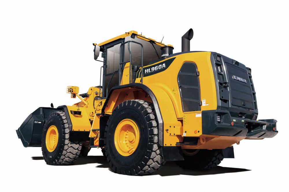 Hyundai CE Europe unveils a trio of Stage V compliant HL900 wheel loaders