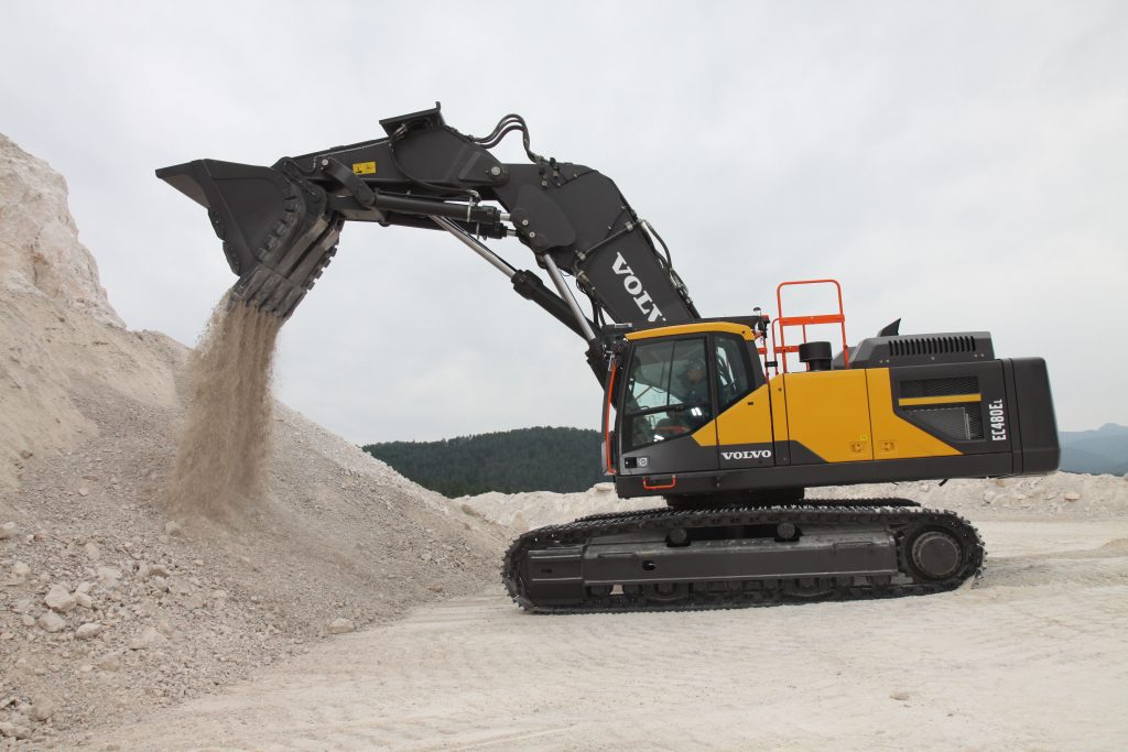 VolvoCE front shovel excavator wind high praise in Slovakia
