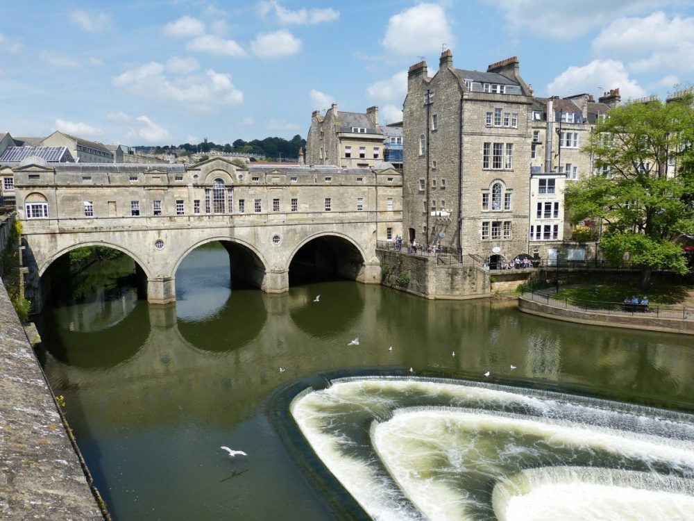 Bath and NE Somerset Council turns to Yotta Alloy for street lighting maintenance