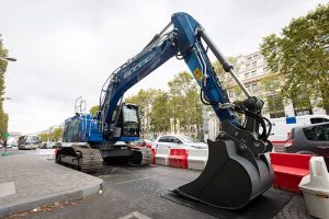 60,000th Liebherr Crawler Excavator turns heads on the Champs Elysées