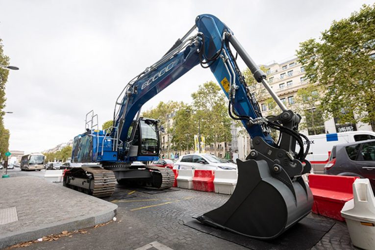 60,000th Liebherr Crawler Excavator turns heads on the Champs Elysées