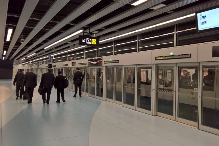 Barcelona buys 42 high-tech trains to modernise metro with €268m EIB support