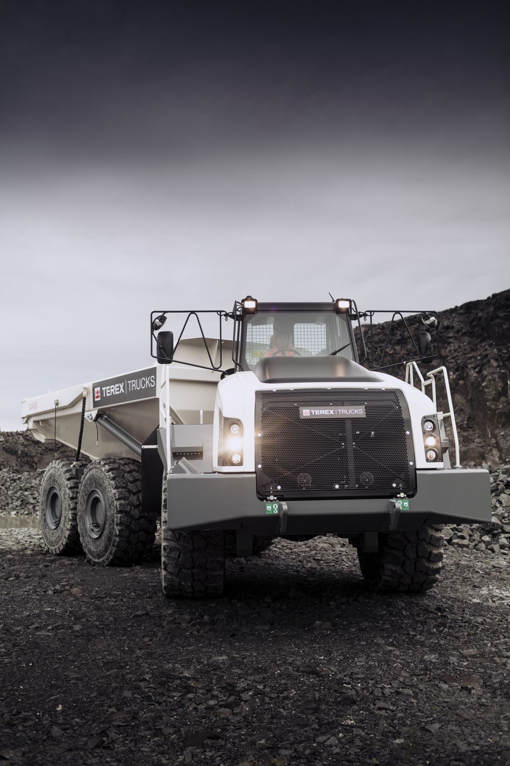 The TA400 is the biggest articulated hauler manufactured by Terex Trucks, it is designed to meet the demands of the most extreme operations.