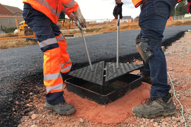 Wrekin innovative ClickLift saves time and disruption for manhole cover re-installations