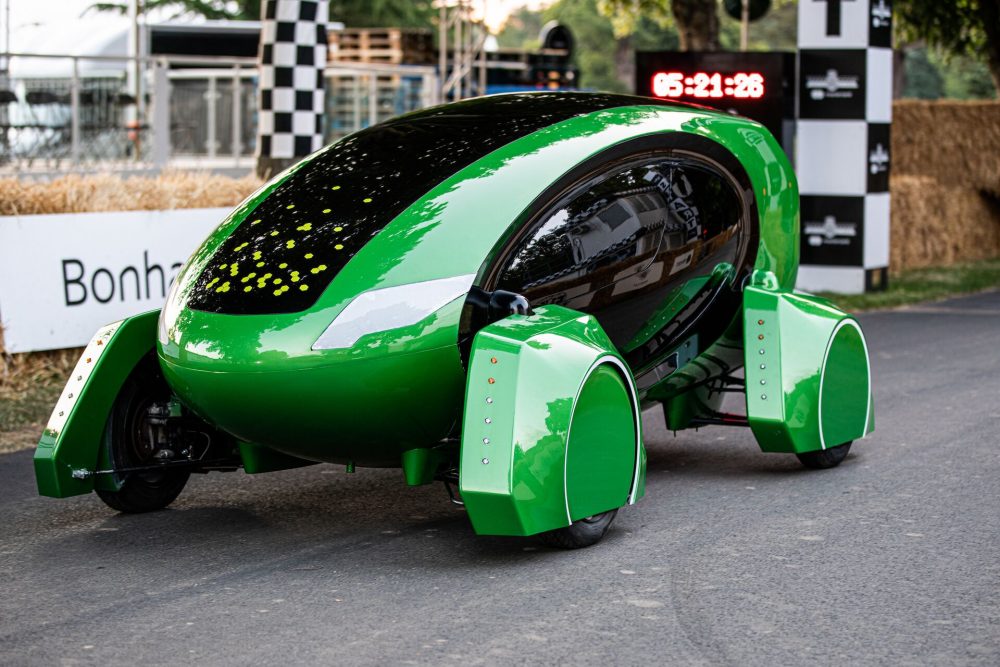 Kar-go first road-worthy autonomous delivery-bot in Europe introduced at CAV Scotland