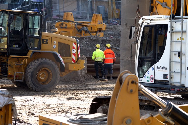 Steady recovery in the construction industry hampered by a shortage of skilled workers