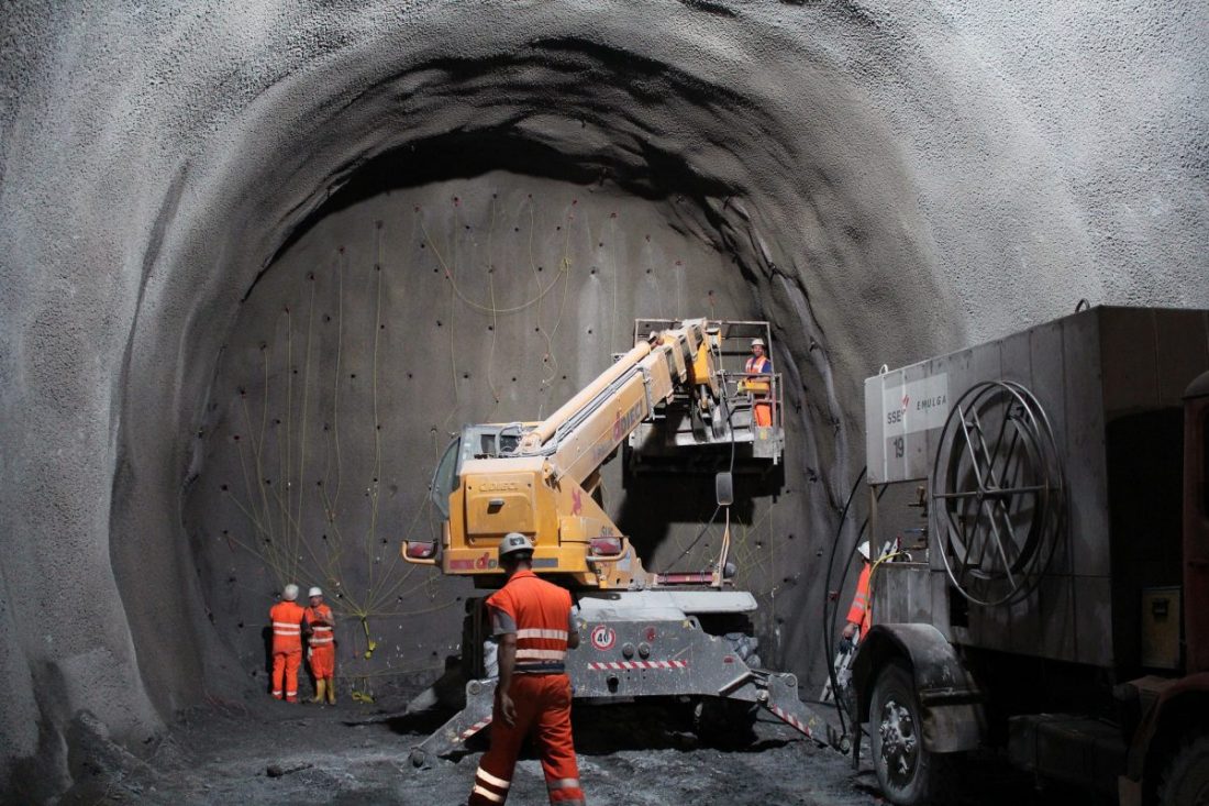 Silvertown Tunnel passes another major milestone with contract signing in London