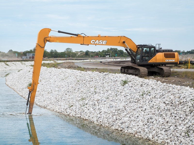 CASE launches the CX350D Long Reach Excavator