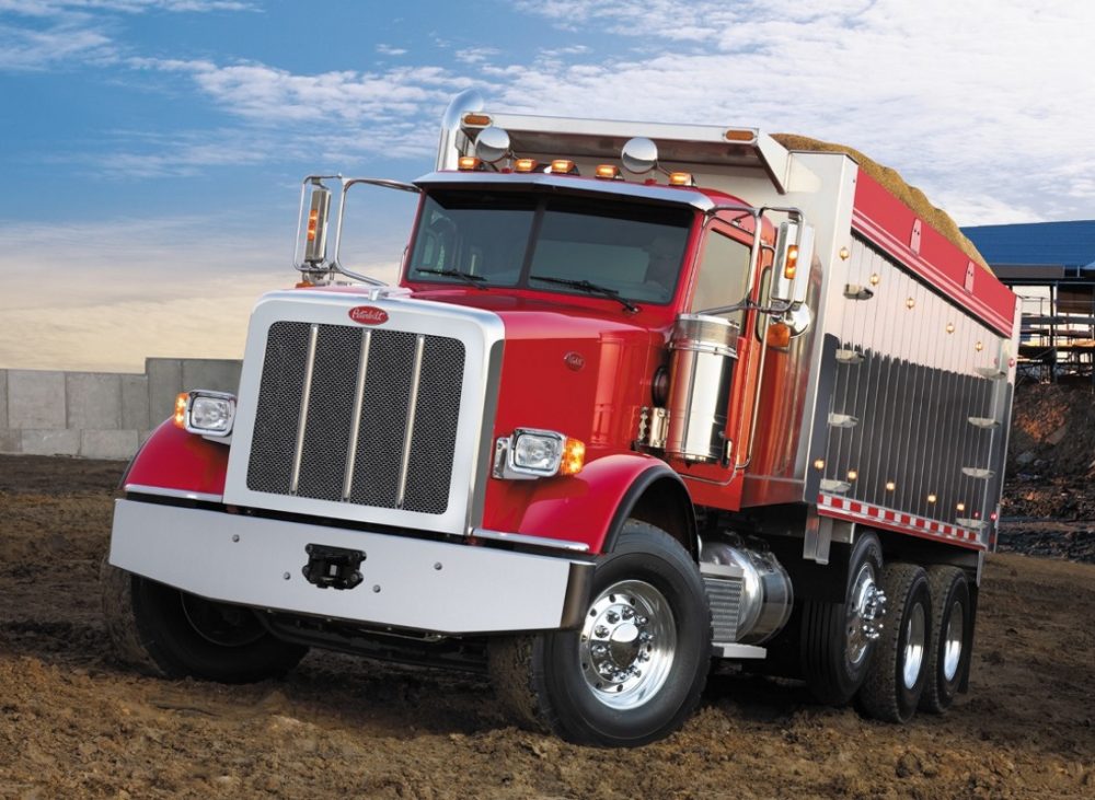 Peterbilt honoured as Top Workplace for Women by Women in Trucking