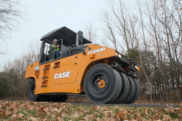 CASE releases the new PT240D Pneumatic Tyred Roller