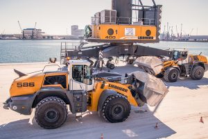 A Liebherr L 586 XPower® wheel loader at Terminal Nord in the port of Ravenna.