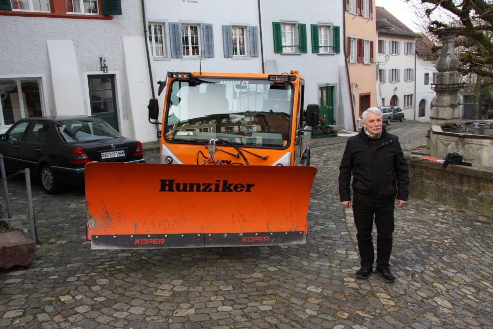 Electrical MK-Reform Boki implement carrier takes to the streets in Switzerland