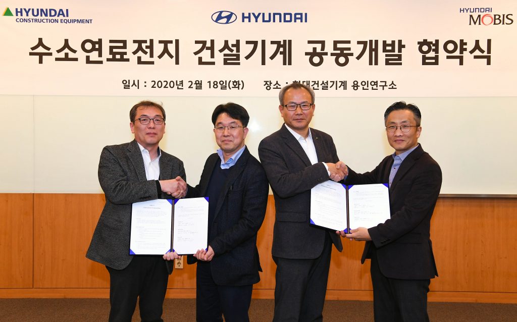 Kim Seung-han, Head of Development Center, (R&D, Vice President) at Hyundai Construction Equipment Geum Yeong-beom, head of the Fuel Cell Business Division (executive director) at Hyundai Mobis Hwang Jong-hyeon, director of the Hyundai Material handling R&D Department (Vice President) at Hyundai Construction Equipment; Park Soon-chan, head of the Fuel Cell Business Division (executive director) at Hyundai Motor Company