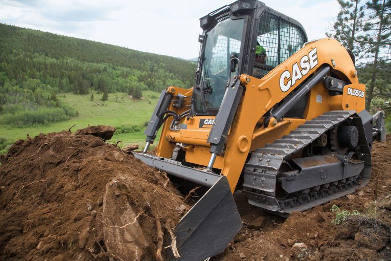 CASE debuts DL550B Compact Dozer Loader at ConExpo