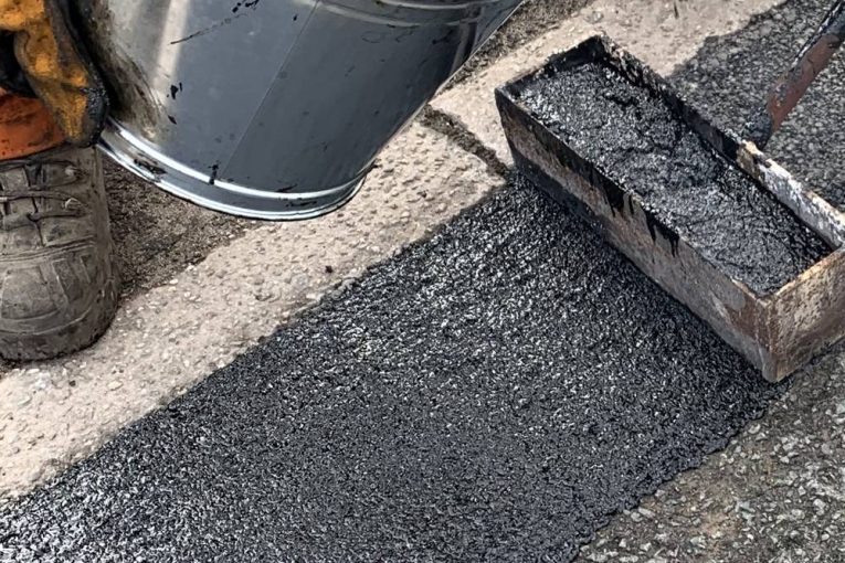 Roadmender UK promotes mastic asphalt as the new pothole hero