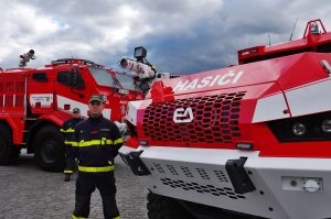 Czech firefighters get specialist vehicles on TATRA truck chassis