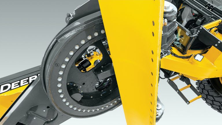 New John Deere Motor Grader with Premium Circle option reduces operating costs