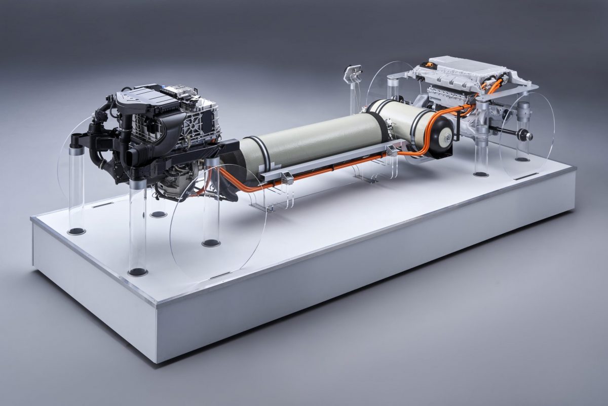 BMW shows commitment to hydrogen fuel-cells with i Hydrogen NEXT powertrain