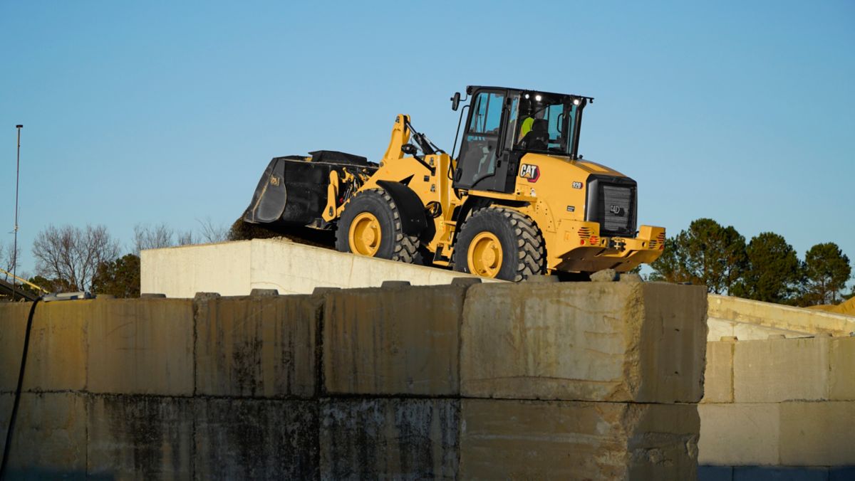 CAT announces new M series 910, 914 and 920 Compact Wheel Loaders