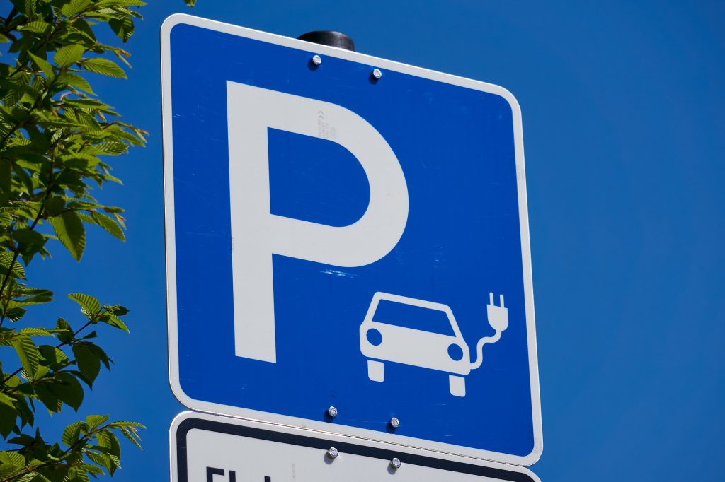 Geotab releases 2020 Fleet Report on Electric Vehicle Adoption 