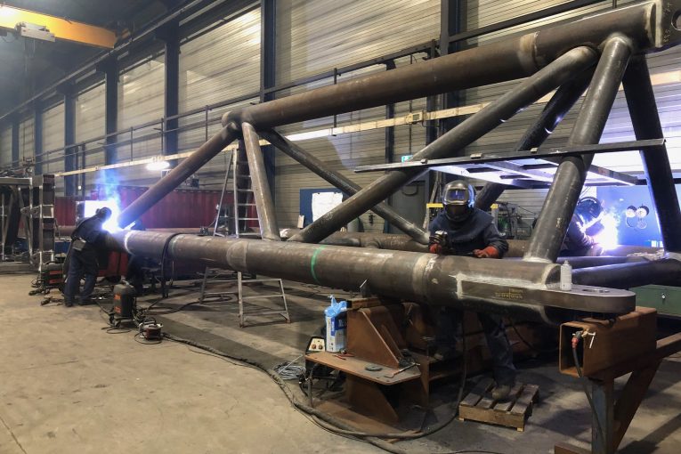 Revolutionary Erection Frame design for Mammoet Focus 30 crane