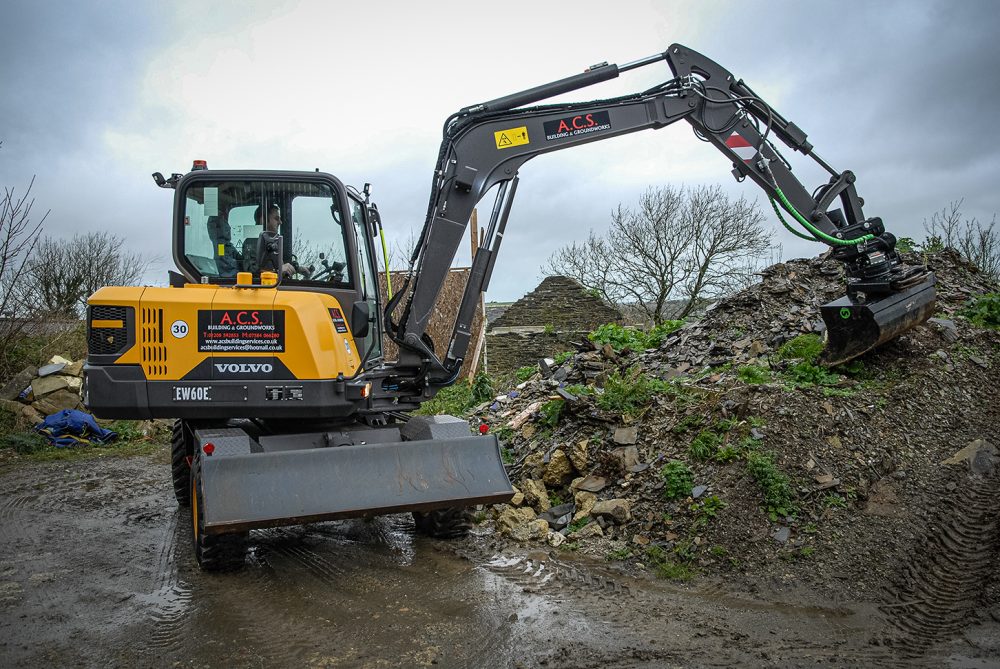 VolvoCE EW60E Excavator delivers on mobility and power for ACS Building Services