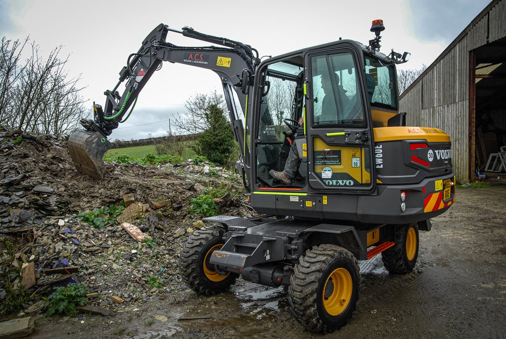 VolvoCE EW60E Excavator delivers on mobility and power for ACS Building Services