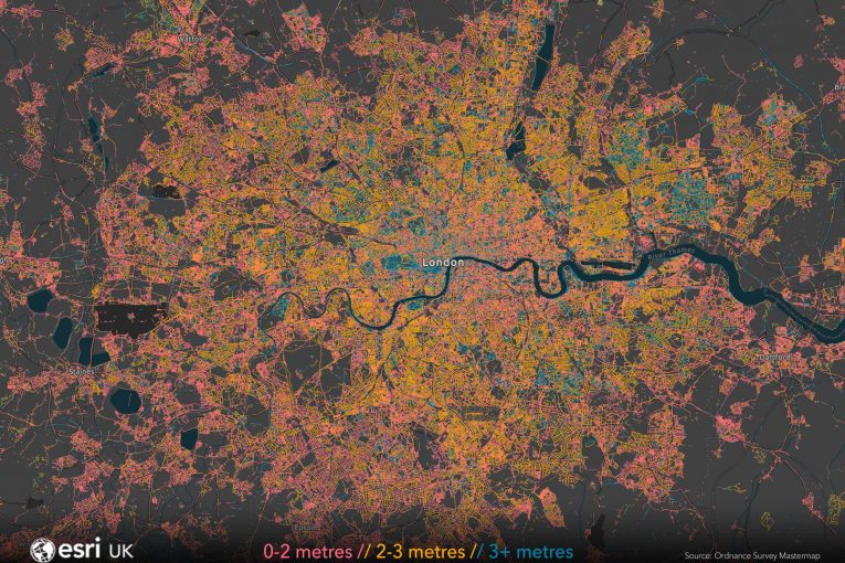 Esri UK's map of pavement widths helps local authorities with social distancing plans