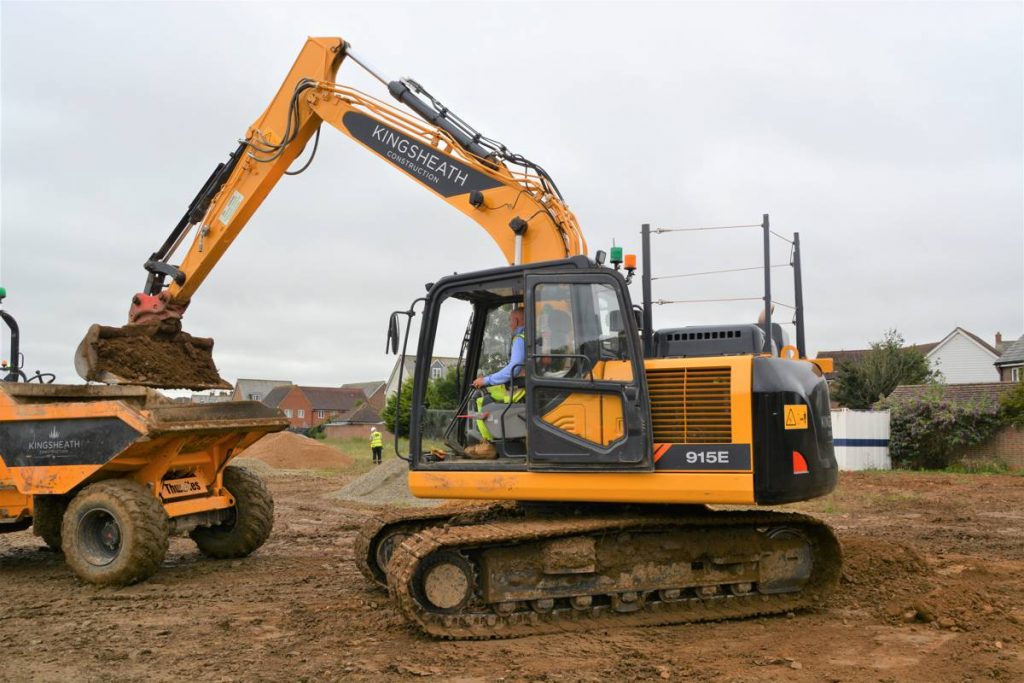 LiuGong’s 915E packs a punch for housing site groundworks