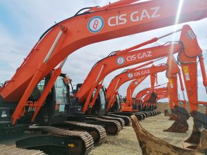 13 Hitachi Premium Used excavators set for Romania to Moldova gas pipeline project