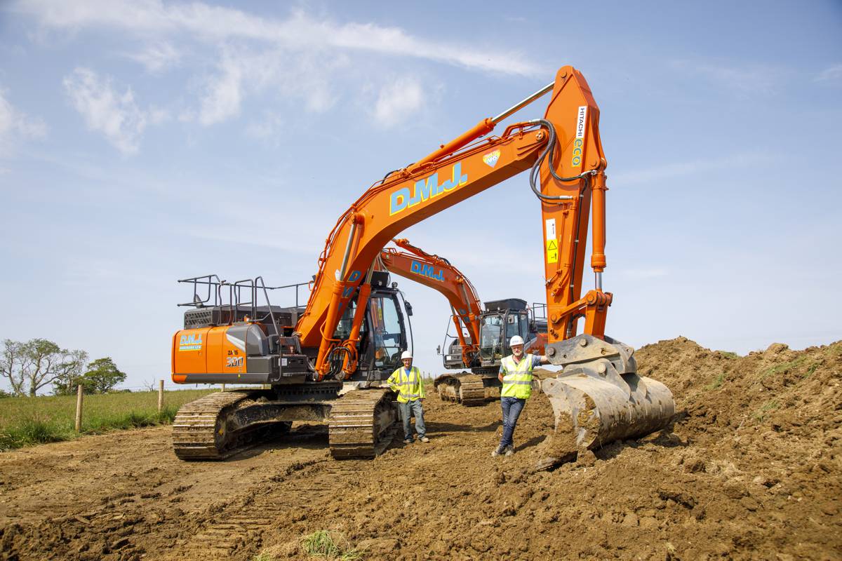 Hitachi's cab comfort a big hit with UK's first Zaxis-7 Excavator operators