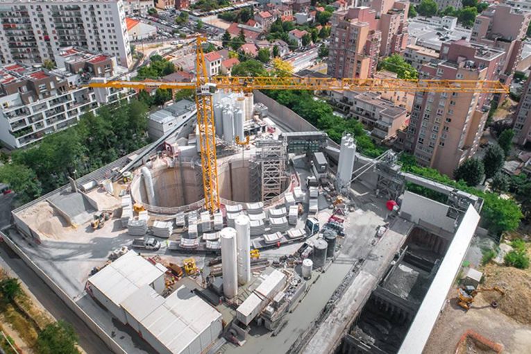 10 Liebherr 1000 EC-H 40 High-Top crane rise to the Grand Paris Express challenge