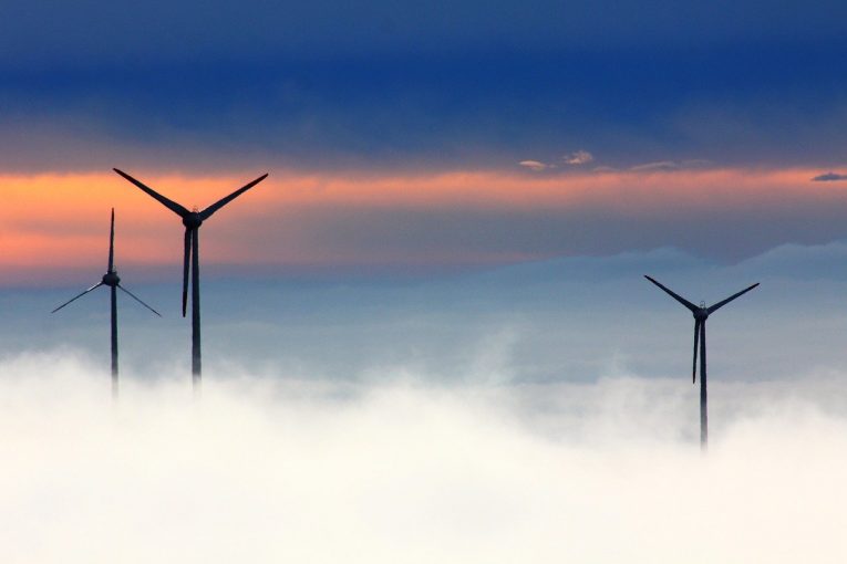 4 in 5 energy professionals in the UK call for resilient green recovery