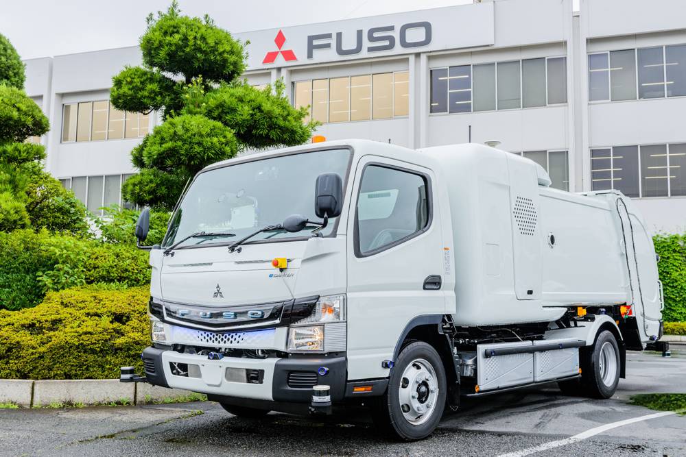 Daimler FUSO demonstrates eCanter SensorCollect refuse truck