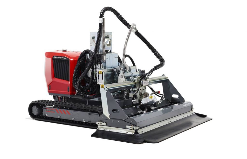 Aquajet dynamic hydrodemolition trio increases efficiency for bridge and road repair