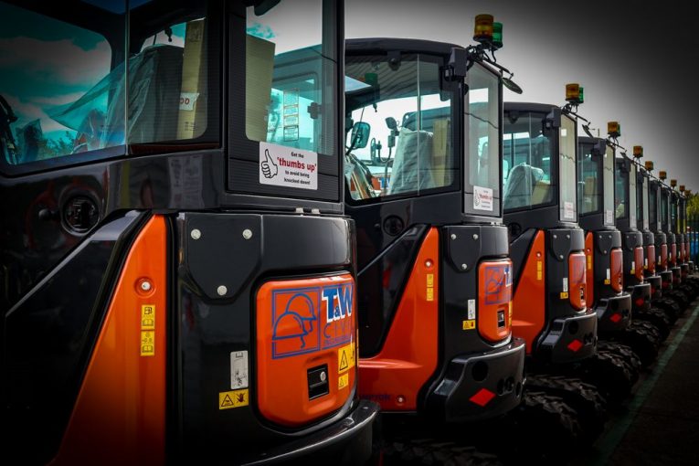T and W Civil Engineering switch back to Hitachi with ten ZX33U-6 Excavators