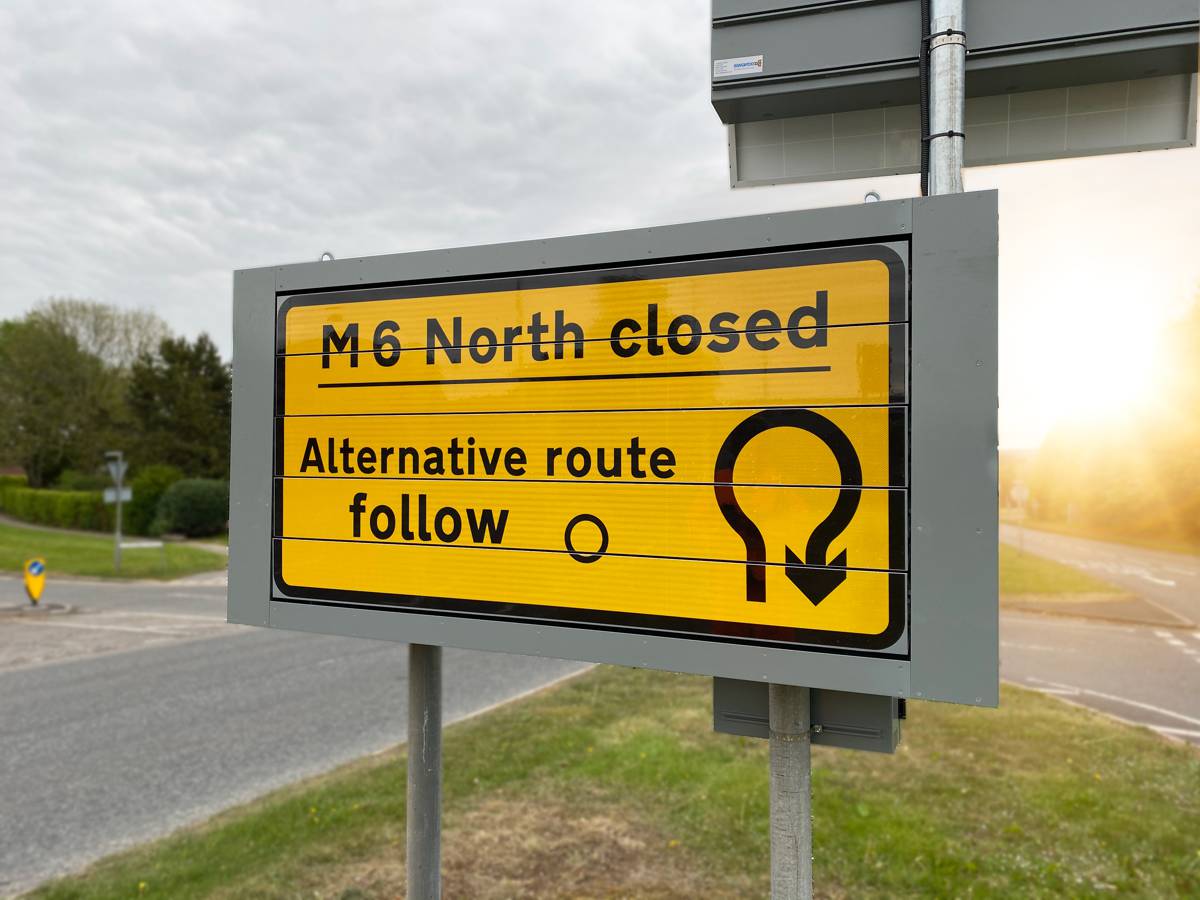 SWARCO Traffic installs intelligent Prism signs along the M6 for Highways England