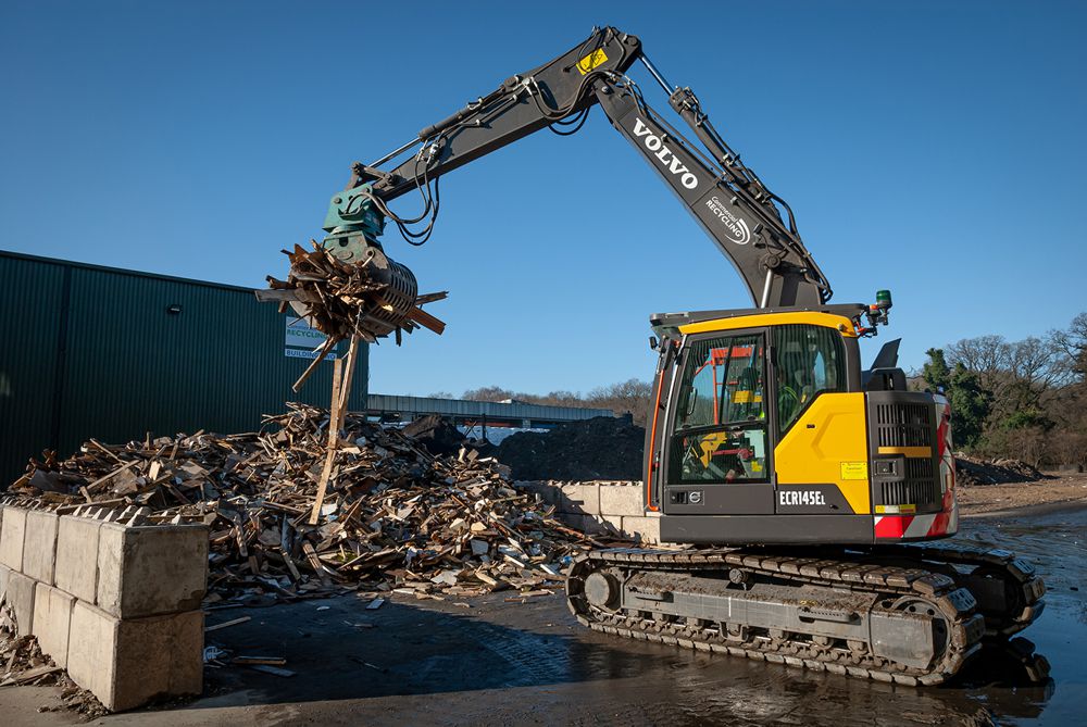 Commercial Recycling upgrades with a Volvo EW240E Material Handler