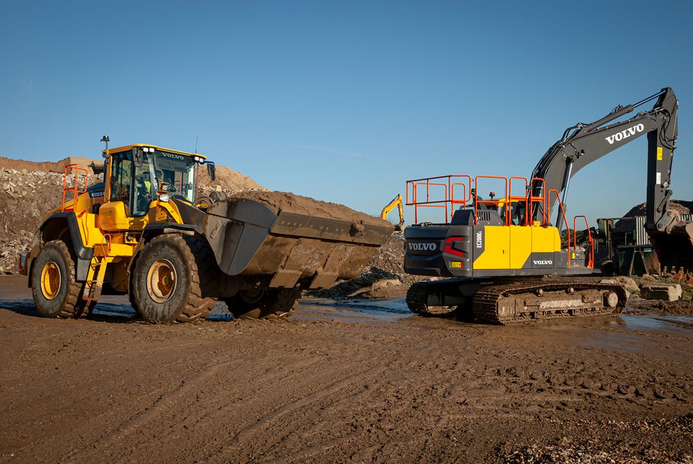 Commercial Recycling upgrades with a Volvo EW240E Material Handler